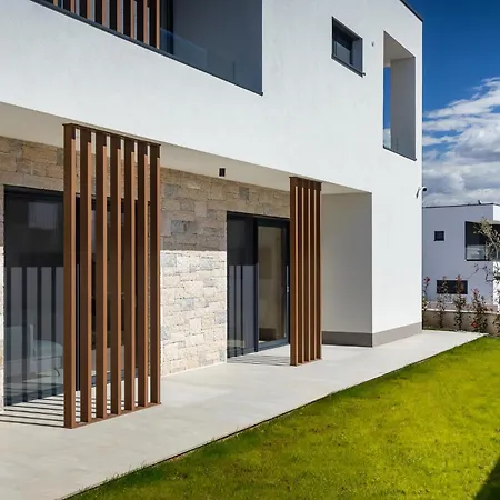 Вілла Levita With Pool