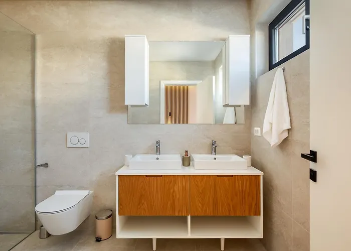 Вілла Levita With Pool *