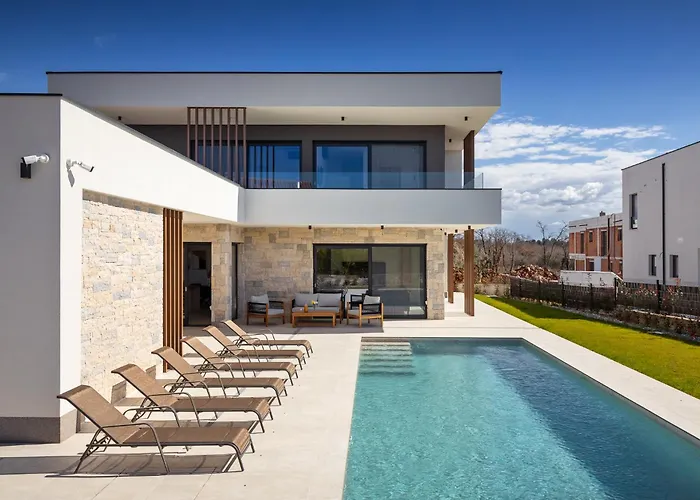 Villa Levita With Pool Poreč