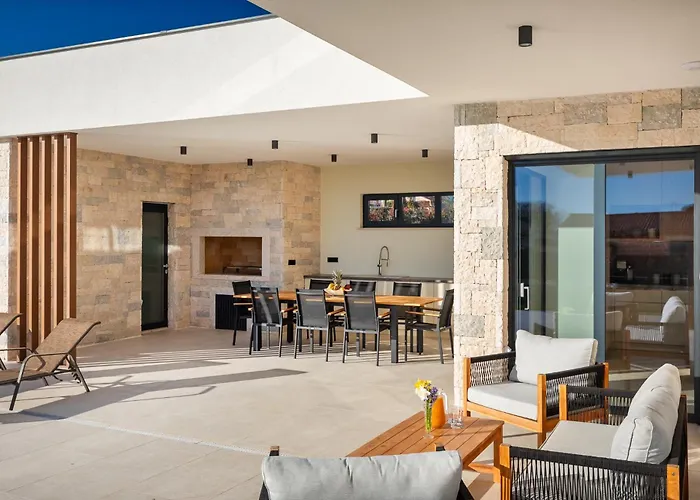 Levita With Pool * Пореч