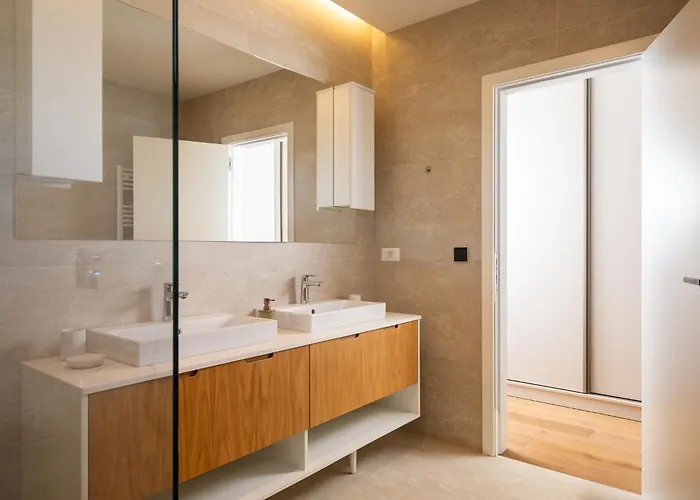 Levita With Pool Вілла *