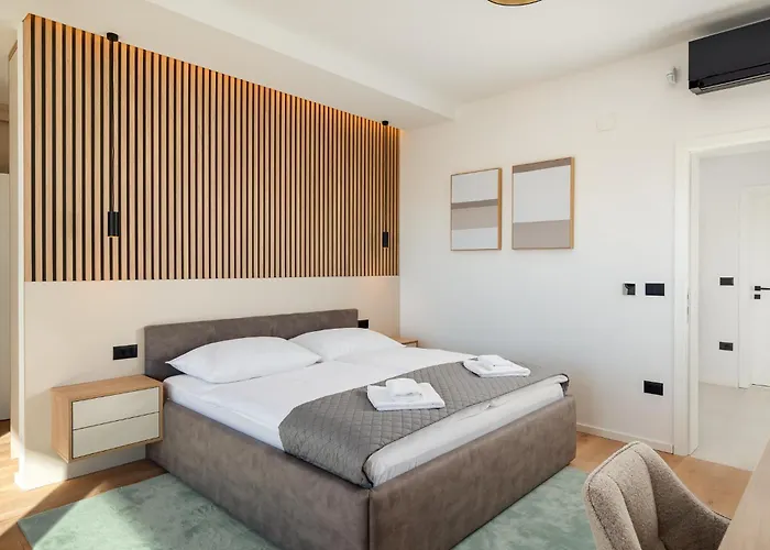 Levita With Pool Вілла Пореч