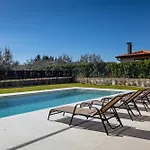 Levita With Pool Βίλα *