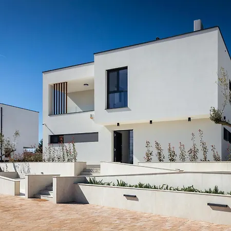 빌라 Levita With Pool