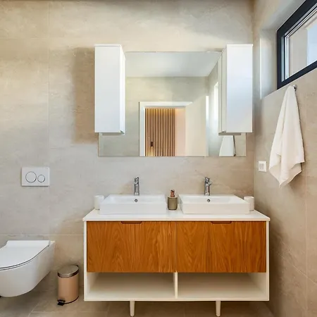 Villa Levita With Pool *