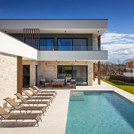 Villa Levita With Pool Poreč