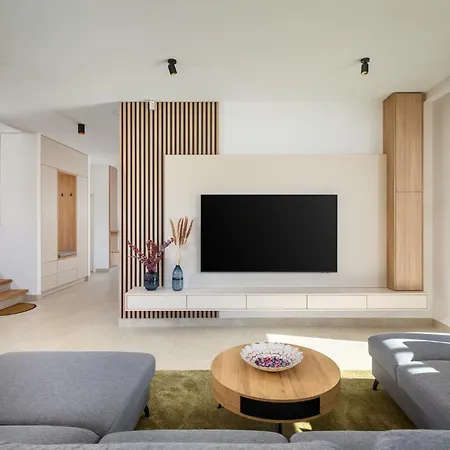 Villa Levita With Pool Poreč