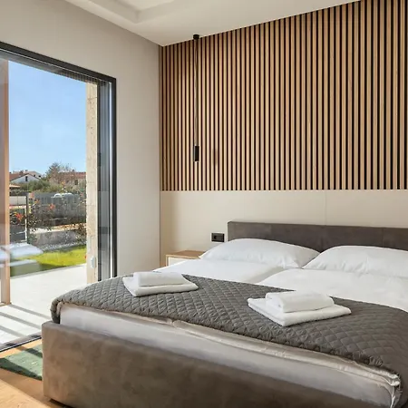 Villa Levita With Pool Poreč